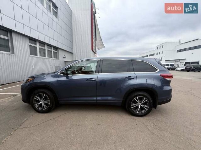 Тойота Хайлендер 2017 в Киеве на Automoto.ua Синий Тойота Хайлендер, объемом двигателя 3.5 л и пробегом 110 тыс. км за 24600 $, фото 7 на Automoto.ua