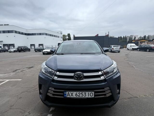 Тойота Хайлендер 2017 в Киеве на Automoto.ua Синий Тойота Хайлендер, объемом двигателя 3.5 л и пробегом 110 тыс. км за 24600 $, фото 1 на Automoto.ua