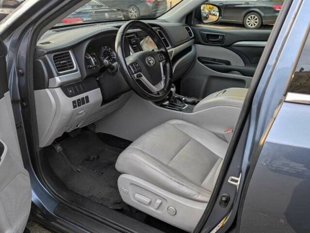 Синій Тойота Хайлендер, об'ємом двигуна 3.5 л та пробігом 189 тис. км за 23000 $, фото 19 на Automoto.ua