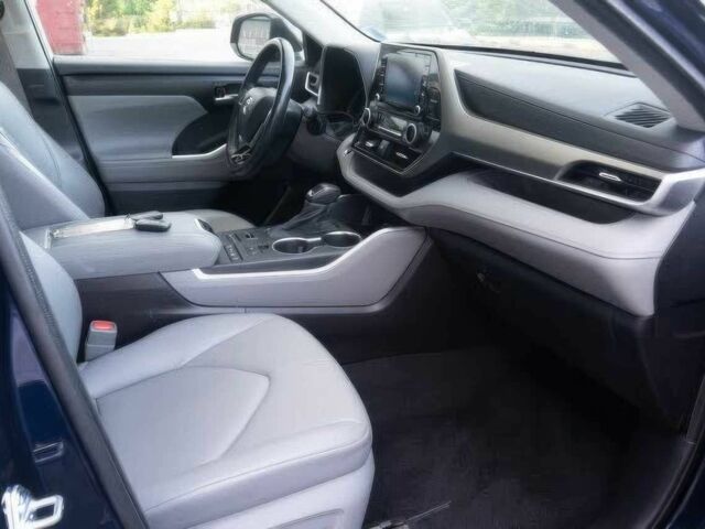 Синий Тойота Хайлендер, объемом двигателя 3.5 л и пробегом 13 тыс. км за 23600 $, фото 8 на Automoto.ua