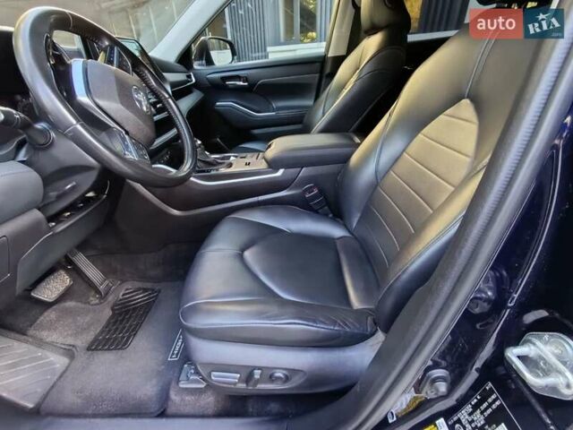 Тойота Хайлендер 2021 в Хмельницком на Automoto.ua Синий Тойота Хайлендер, объемом двигателя 2.49 л и пробегом 106 тыс. км за 35400 $, фото 17 на Automoto.ua