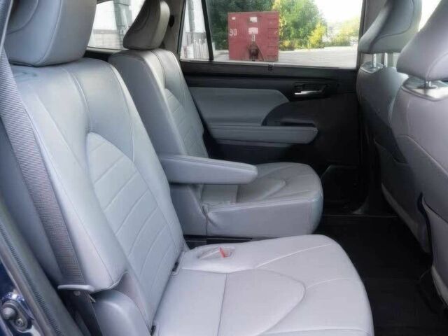 Синий Тойота Хайлендер, объемом двигателя 3.5 л и пробегом 13 тыс. км за 23600 $, фото 12 на Automoto.ua