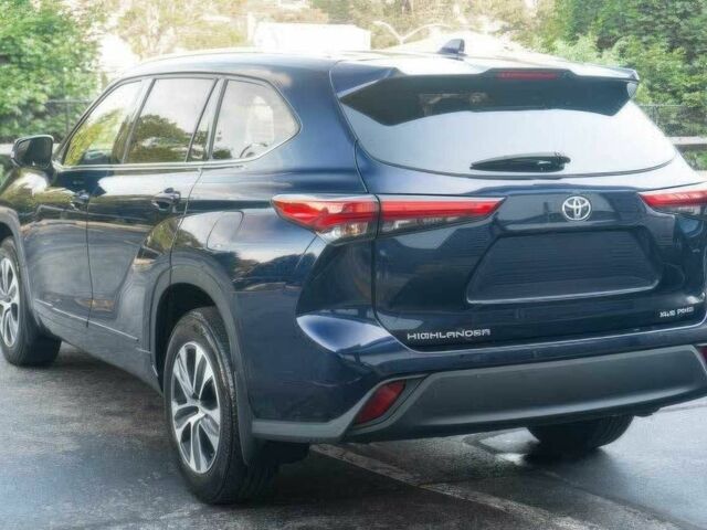 Тойота Хайлендер 2021 в Черкассах на Automoto.ua Синий Тойота Хайлендер, объемом двигателя 3.5 л и пробегом 12 тыс. км за 15100 $, фото 3 на Automoto.ua