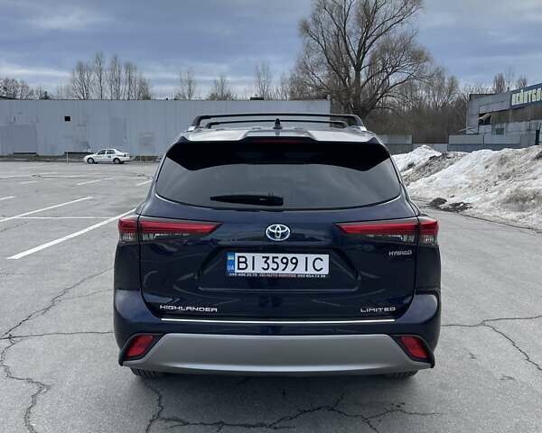 Синий Тойота Хайлендер, объемом двигателя 2.49 л и пробегом 32 тыс. км за 50000 $, фото 1 на Automoto.ua