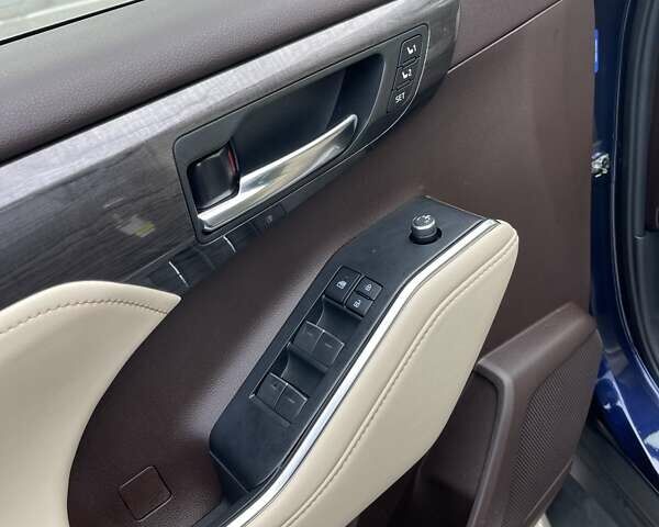 Синий Тойота Хайлендер, объемом двигателя 2.49 л и пробегом 32 тыс. км за 50000 $, фото 11 на Automoto.ua