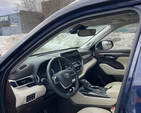 Синий Тойота Хайлендер, объемом двигателя 2.49 л и пробегом 32 тыс. км за 50000 $, фото 6 на Automoto.ua