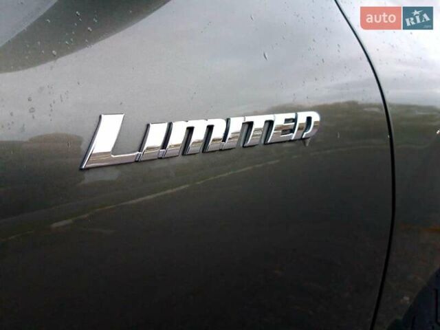 Зеленый Тойота Хайлендер, объемом двигателя 3.5 л и пробегом 215 тыс. км за 13100 $, фото 4 на Automoto.ua