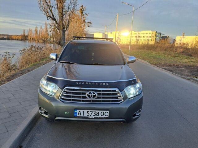 Зеленый Тойота Хайлендер, объемом двигателя 3.5 л и пробегом 185 тыс. км за 14500 $, фото 6 на Automoto.ua