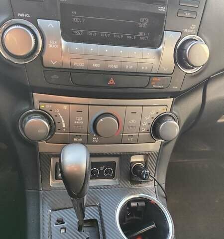 Зеленый Тойота Хайлендер, объемом двигателя 3.46 л и пробегом 275 тыс. км за 15200 $, фото 12 на Automoto.ua