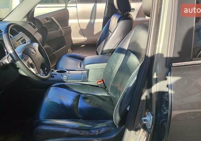 Зеленый Тойота Хайлендер, объемом двигателя 3.46 л и пробегом 275 тыс. км за 15200 $, фото 10 на Automoto.ua