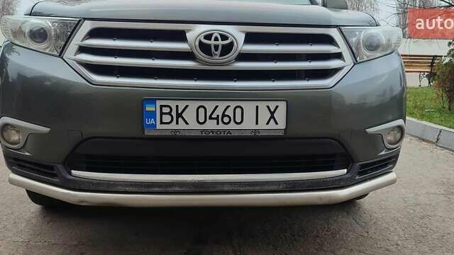 Зелений Тойота Хайлендер, об'ємом двигуна 3.46 л та пробігом 139 тис. км за 18600 $, фото 2 на Automoto.ua