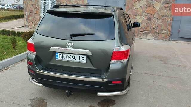 Зелений Тойота Хайлендер, об'ємом двигуна 3.46 л та пробігом 139 тис. км за 18600 $, фото 1 на Automoto.ua