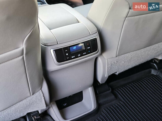 Зеленый Тойота Хайлендер, объемом двигателя 3.5 л и пробегом 123 тыс. км за 27999 $, фото 54 на Automoto.ua