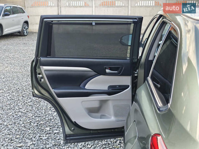 Зеленый Тойота Хайлендер, объемом двигателя 3.5 л и пробегом 123 тыс. км за 27999 $, фото 49 на Automoto.ua