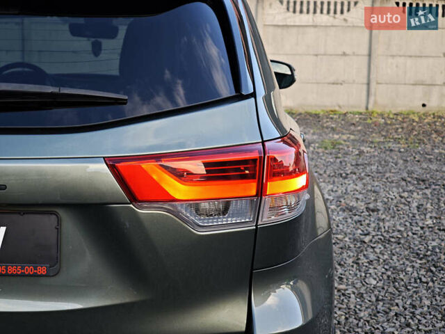 Зеленый Тойота Хайлендер, объемом двигателя 3.5 л и пробегом 123 тыс. км за 27999 $, фото 17 на Automoto.ua