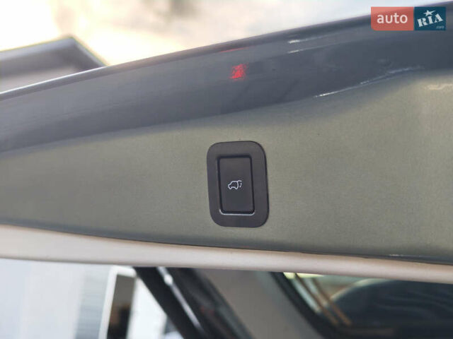 Зеленый Тойота Хайлендер, объемом двигателя 3.5 л и пробегом 123 тыс. км за 27999 $, фото 60 на Automoto.ua