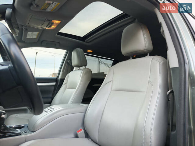 Зеленый Тойота Хайлендер, объемом двигателя 3.5 л и пробегом 123 тыс. км за 27999 $, фото 24 на Automoto.ua