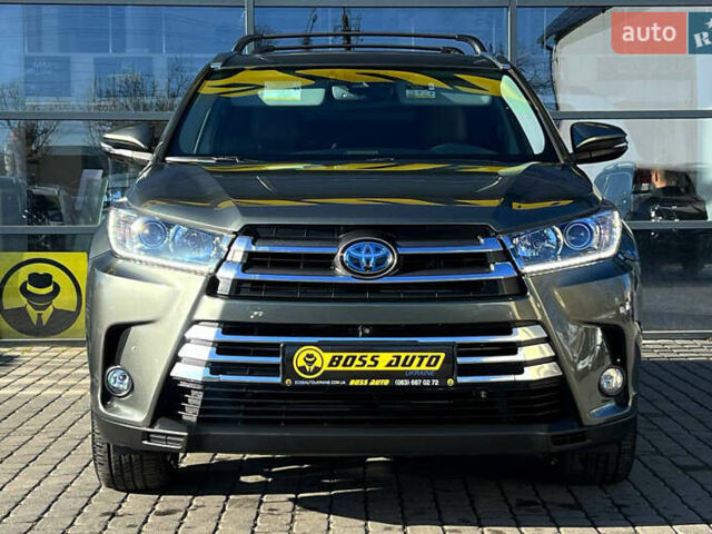 Зеленый Тойота Хайлендер, объемом двигателя 3.46 л и пробегом 46 тыс. км за 37000 $, фото 1 на Automoto.ua