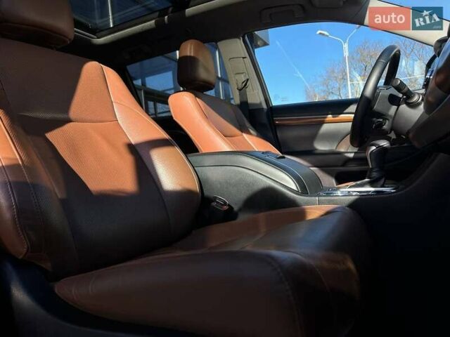 Зеленый Тойота Хайлендер, объемом двигателя 3.46 л и пробегом 46 тыс. км за 37000 $, фото 11 на Automoto.ua