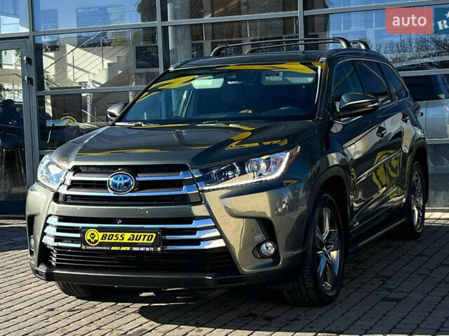 Зеленый Тойота Хайлендер, объемом двигателя 3.46 л и пробегом 46 тыс. км за 37000 $, фото 2 на Automoto.ua