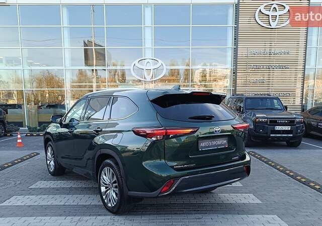 Зеленый Тойота Хайлендер, объемом двигателя 2.49 л и пробегом 4 тыс. км за 61192 $, фото 1 на Automoto.ua