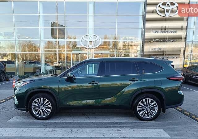 Зеленый Тойота Хайлендер, объемом двигателя 2.49 л и пробегом 4 тыс. км за 61192 $, фото 2 на Automoto.ua