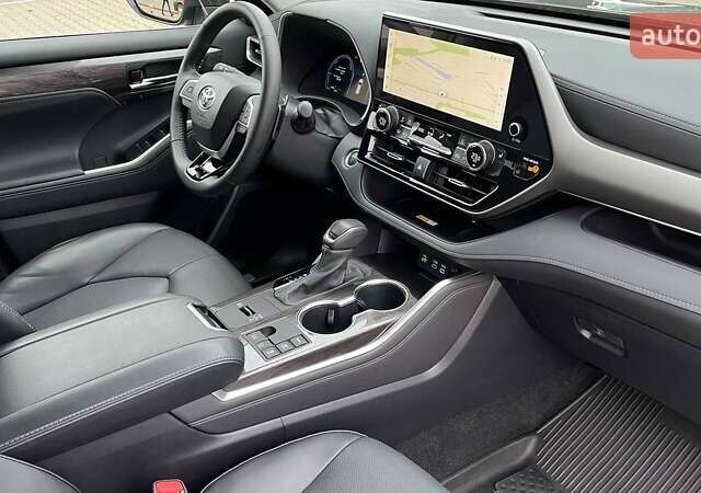 Зеленый Тойота Хайлендер, объемом двигателя 2.49 л и пробегом 2 тыс. км за 62700 $, фото 5 на Automoto.ua