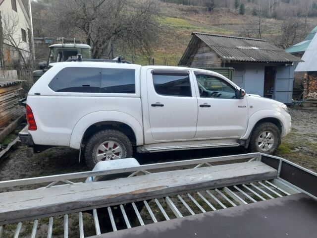 Белый Тойота Хайлюкс, объемом двигателя 2.5 л и пробегом 231 тыс. км за 16700 $, фото 5 на Automoto.ua