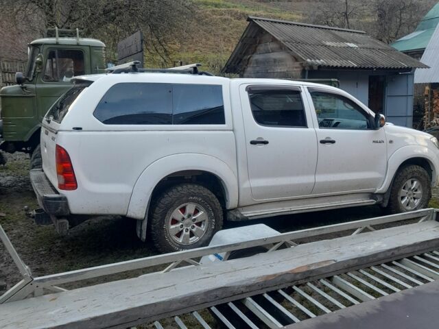 Белый Тойота Хайлюкс, объемом двигателя 2.5 л и пробегом 231 тыс. км за 16700 $, фото 4 на Automoto.ua