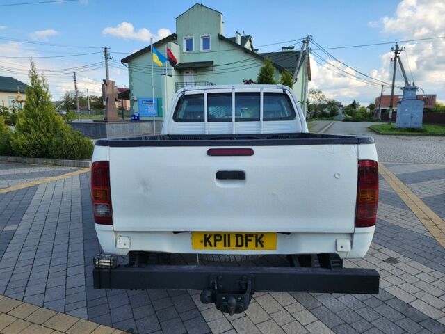 Белый Тойота Хайлюкс, объемом двигателя 2.5 л и пробегом 166 тыс. км за 8100 $, фото 8 на Automoto.ua