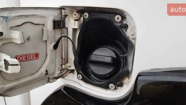 Тойота Хайлюкс 2012 в Андрушевке на Automoto.ua Белый Тойота Хайлюкс, объемом двигателя 3 л и пробегом 223 тыс. км за 20900 $, фото 18 на Automoto.ua