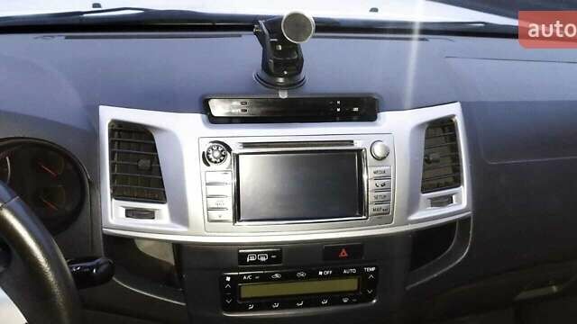 Тойота Хайлюкс 2012 в Андрушевке на Automoto.ua Белый Тойота Хайлюкс, объемом двигателя 3 л и пробегом 223 тыс. км за 20900 $, фото 21 на Automoto.ua
