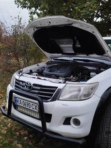 Тойота Хайлюкс 2012 в Андрушевке на Automoto.ua Белый Тойота Хайлюкс, объемом двигателя 3 л и пробегом 223 тыс. км за 20900 $, фото 13 на Automoto.ua