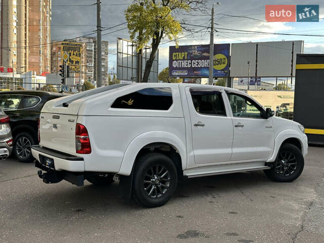 Тойота Хайлюкс 2013 в Одессе на Automoto.ua Белый Тойота Хайлюкс, объемом двигателя 3 л и пробегом 128 тыс. км за 25500 $, фото 9 на Automoto.ua