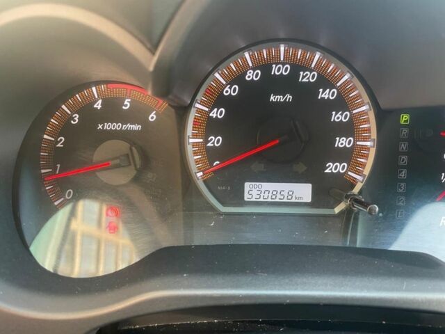 Белый Тойота Хайлюкс, объемом двигателя 3 л и пробегом 530 тыс. км за 22663 $, фото 10 на Automoto.ua