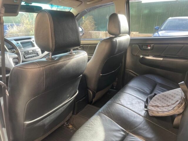 Белый Тойота Хайлюкс, объемом двигателя 3 л и пробегом 530 тыс. км за 22663 $, фото 7 на Automoto.ua