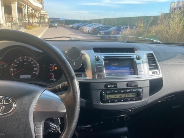 Белый Тойота Хайлюкс, объемом двигателя 3 л и пробегом 530 тыс. км за 22663 $, фото 9 на Automoto.ua