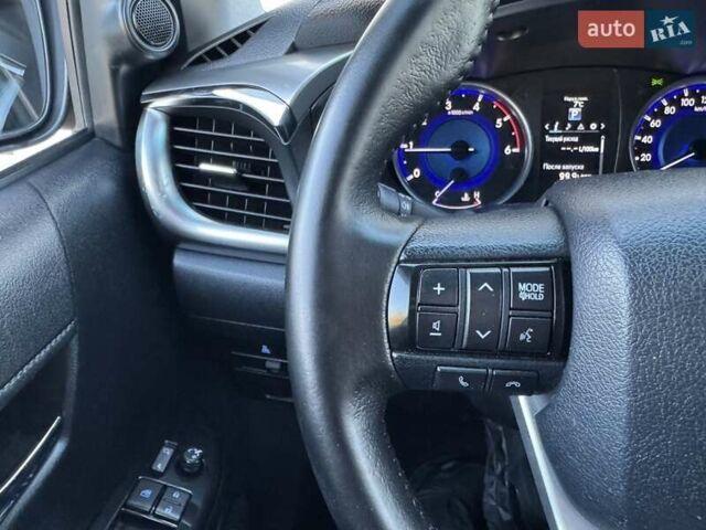 Тойота Хайлюкс 2016 в Сарнах на Automoto.ua Белый Тойота Хайлюкс, объемом двигателя 2.8 л и пробегом 174 тыс. км за 31900 $, фото 55 на Automoto.ua