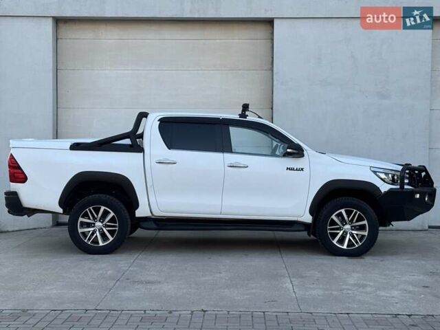 Тойота Хайлюкс 2016 в Сарнах на Automoto.ua Белый Тойота Хайлюкс, объемом двигателя 2.8 л и пробегом 174 тыс. км за 31900 $, фото 23 на Automoto.ua