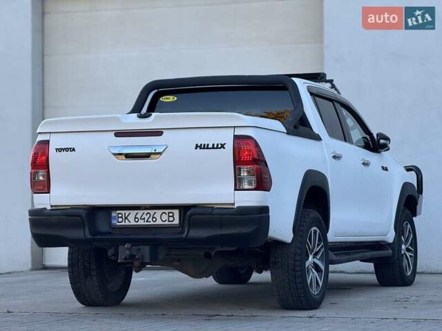 Тойота Хайлюкс 2016 в Сарнах на Automoto.ua Белый Тойота Хайлюкс, объемом двигателя 2.8 л и пробегом 174 тыс. км за 31900 $, фото 16 на Automoto.ua
