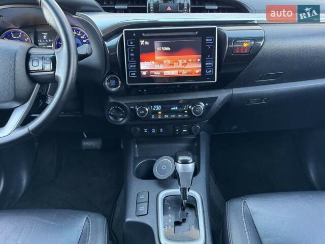 Тойота Хайлюкс 2016 в Сарнах на Automoto.ua Белый Тойота Хайлюкс, объемом двигателя 2.8 л и пробегом 174 тыс. км за 31900 $, фото 59 на Automoto.ua