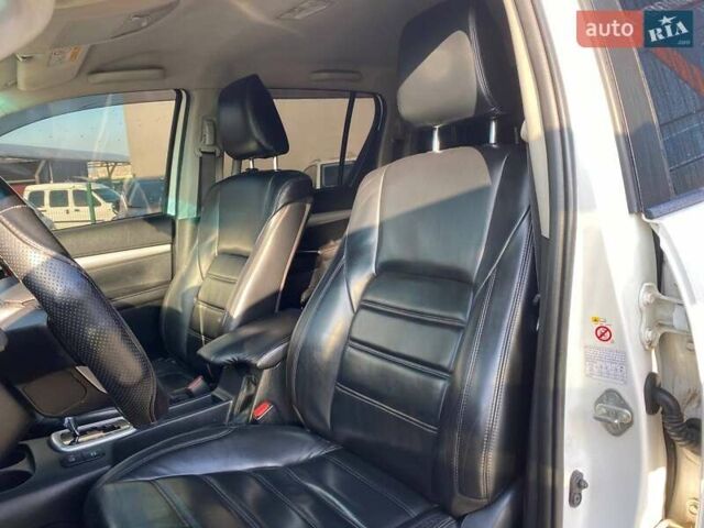 Білий Тойота Хайлюкс, об'ємом двигуна 2.76 л та пробігом 151 тис. км за 28800 $, фото 19 на Automoto.ua