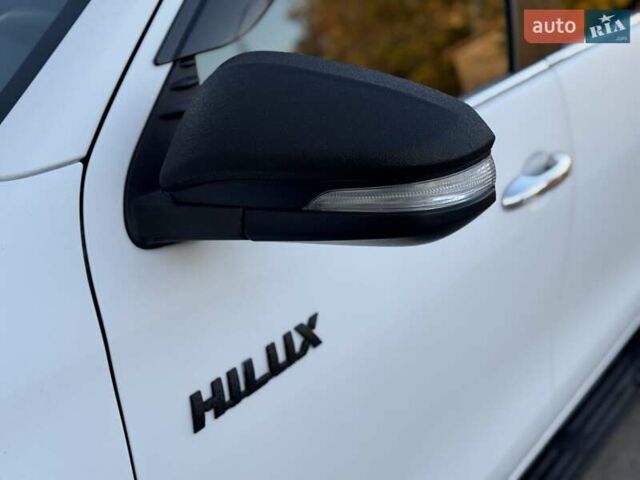 Тойота Хайлюкс 2016 в Сарнах на Automoto.ua Белый Тойота Хайлюкс, объемом двигателя 2.8 л и пробегом 174 тыс. км за 31900 $, фото 40 на Automoto.ua