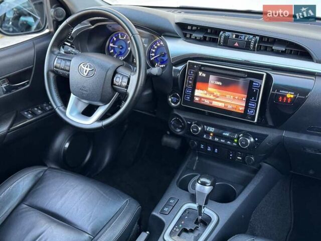 Тойота Хайлюкс 2016 в Сарнах на Automoto.ua Белый Тойота Хайлюкс, объемом двигателя 2.8 л и пробегом 174 тыс. км за 31900 $, фото 62 на Automoto.ua