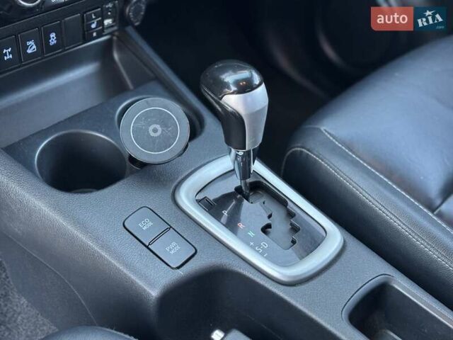 Тойота Хайлюкс 2016 в Сарнах на Automoto.ua Белый Тойота Хайлюкс, объемом двигателя 2.8 л и пробегом 174 тыс. км за 31900 $, фото 60 на Automoto.ua