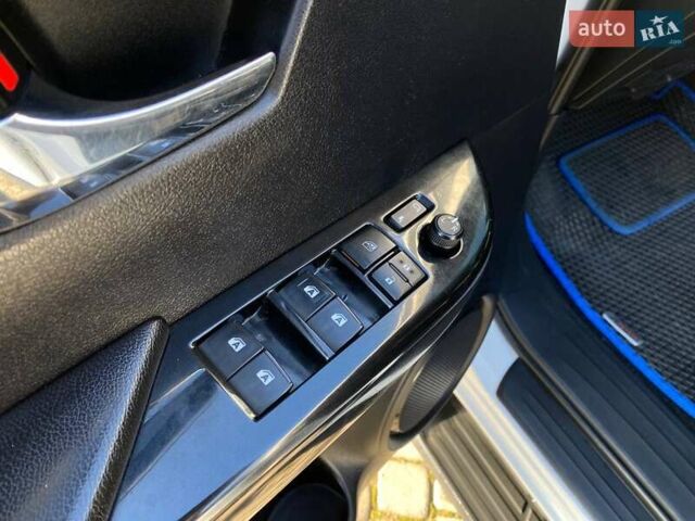 Білий Тойота Хайлюкс, об'ємом двигуна 2.76 л та пробігом 151 тис. км за 28800 $, фото 12 на Automoto.ua