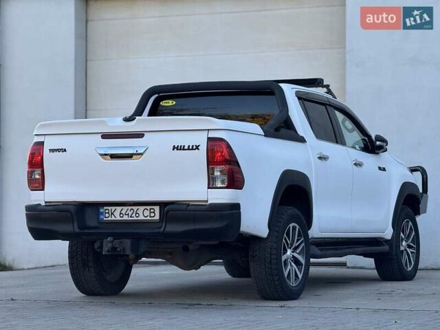 Тойота Хайлюкс 2016 в Сарнах на Automoto.ua Белый Тойота Хайлюкс, объемом двигателя 2.8 л и пробегом 174 тыс. км за 31900 $, фото 15 на Automoto.ua