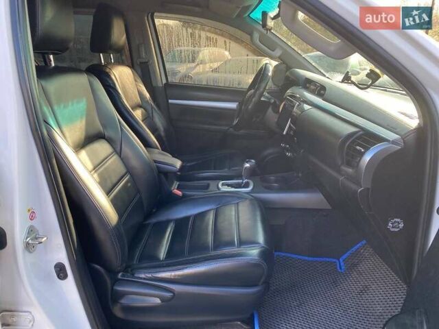 Білий Тойота Хайлюкс, об'ємом двигуна 2.76 л та пробігом 151 тис. км за 28800 $, фото 24 на Automoto.ua