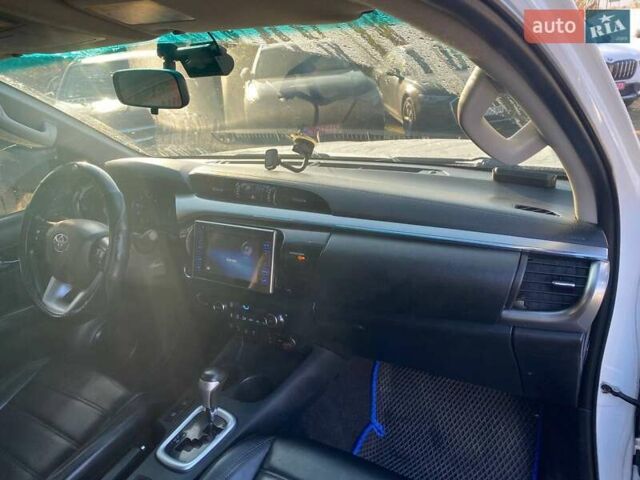 Білий Тойота Хайлюкс, об'ємом двигуна 2.76 л та пробігом 151 тис. км за 28800 $, фото 9 на Automoto.ua