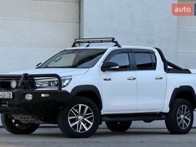 Тойота Хайлюкс 2016 в Сарнах на Automoto.ua Белый Тойота Хайлюкс, объемом двигателя 2.8 л и пробегом 174 тыс. км за 31900 $, фото 1 на Automoto.ua